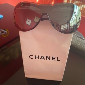 Authentic woman Chanel sunglasses